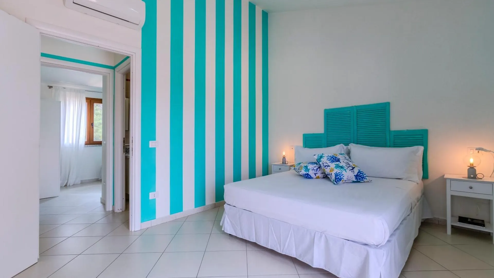 Casa Pintada, 400M To Beach 0*, Porto Pino Italien