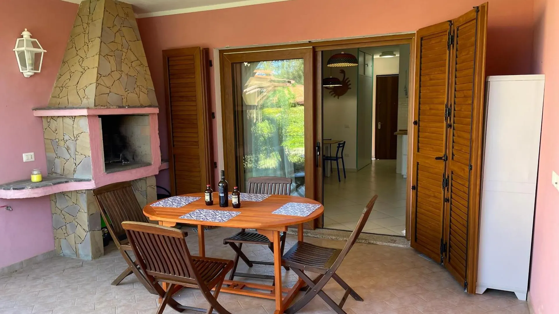 Casa Pintada, 400M To Beach 0*, Porto Pino Italien